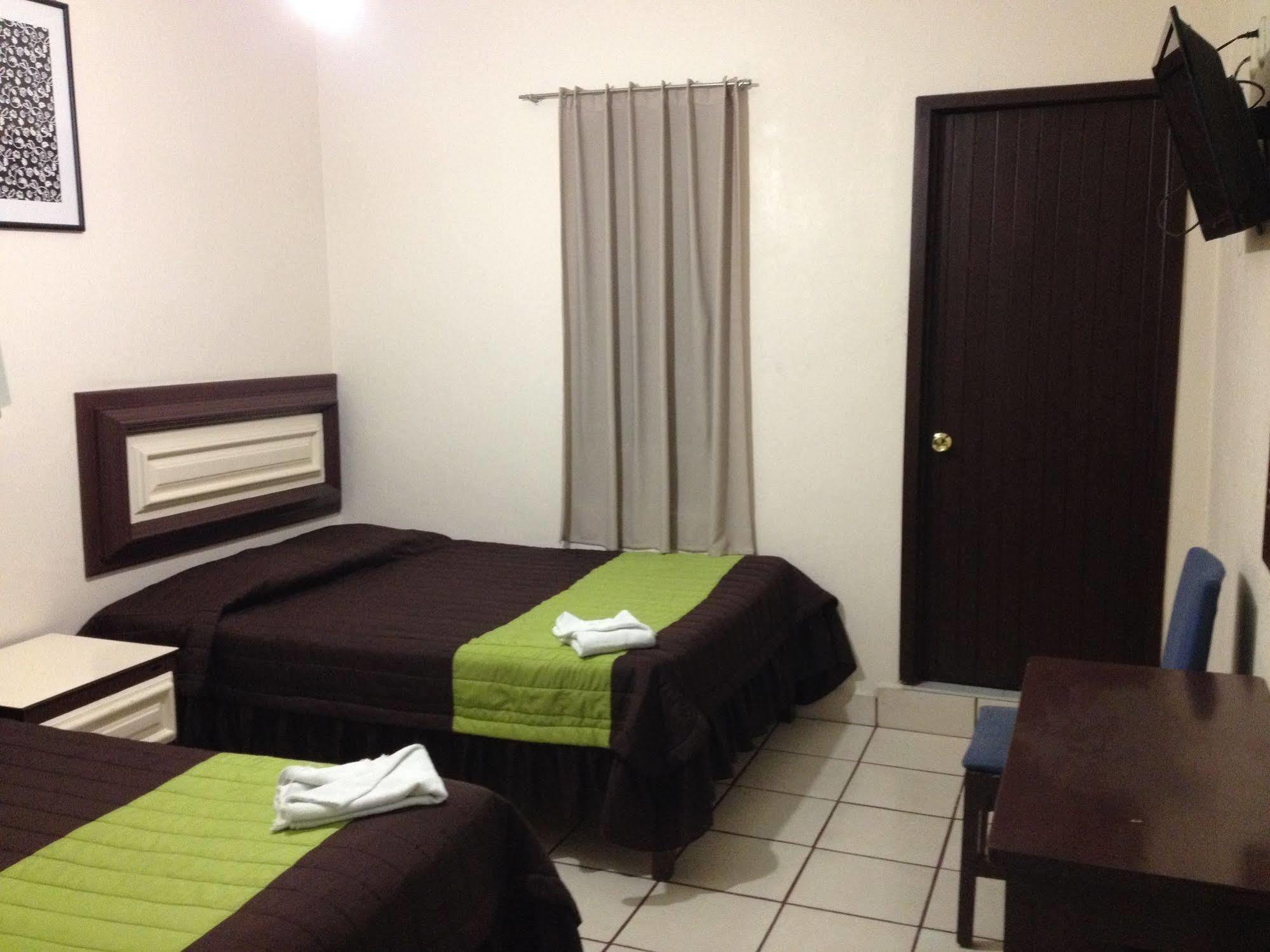 Hotel El Roble Tuxtla Gutiérrez Eksteriør bilde
